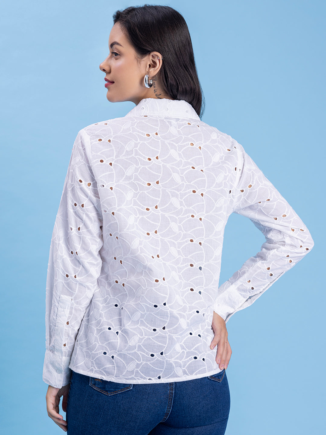 Back view of the white cotton shirt