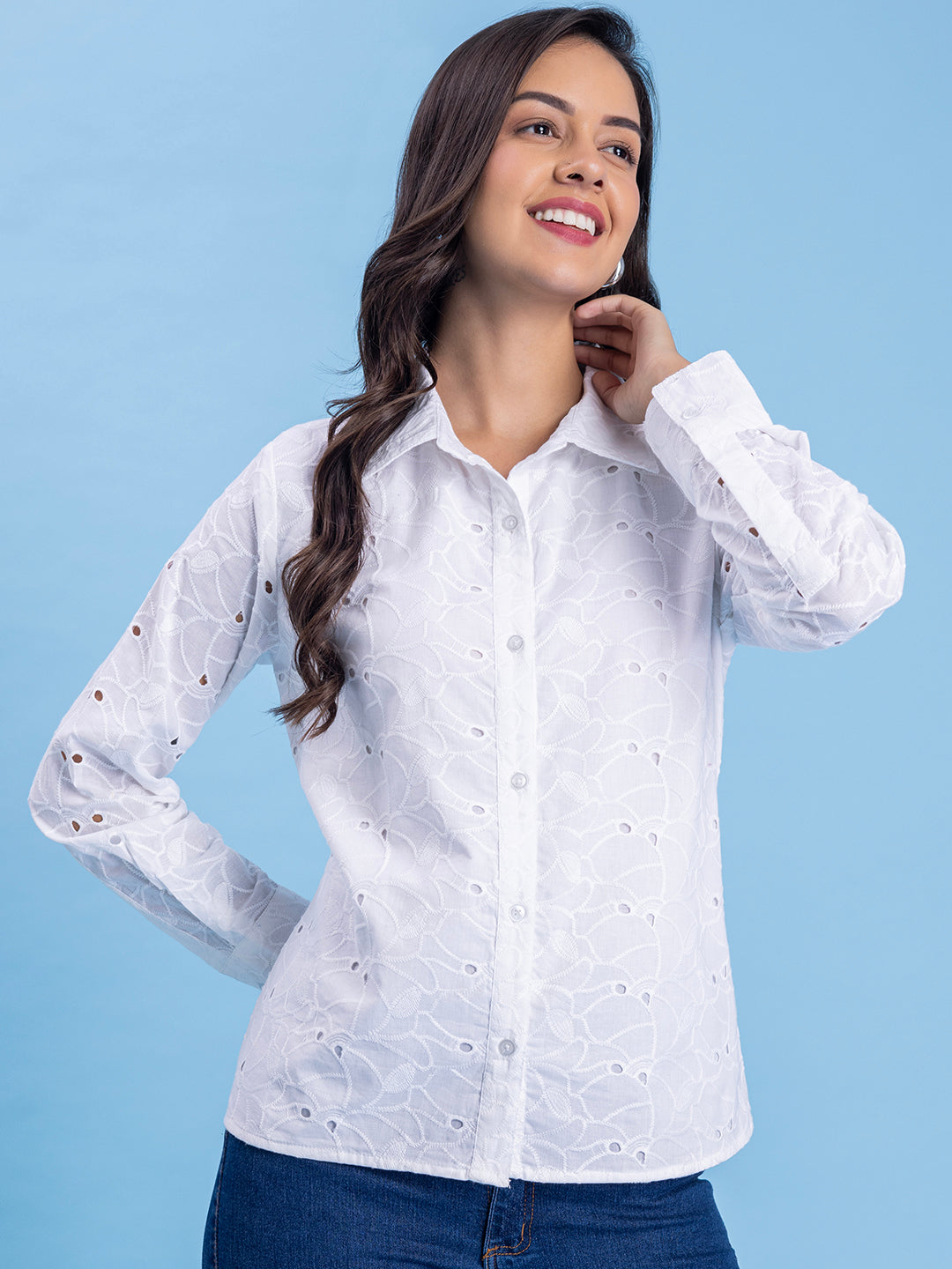 Collar detail on white Schiffli cotton shirt