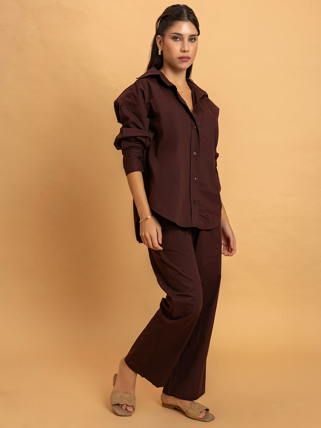 Sleeve detail of coffee brown poplin cotton shirt