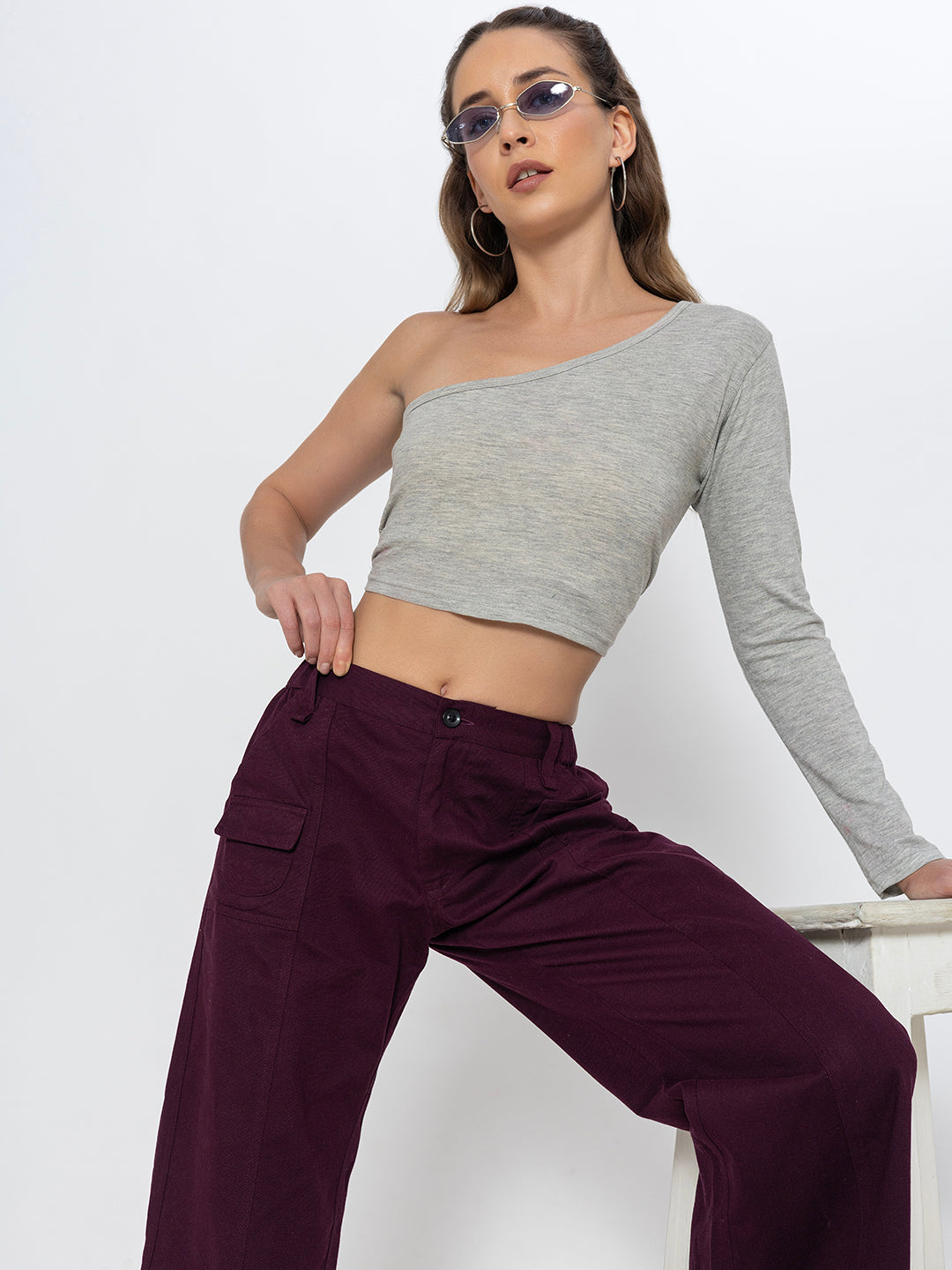 Full-length view of wine baggy trousers in cotton