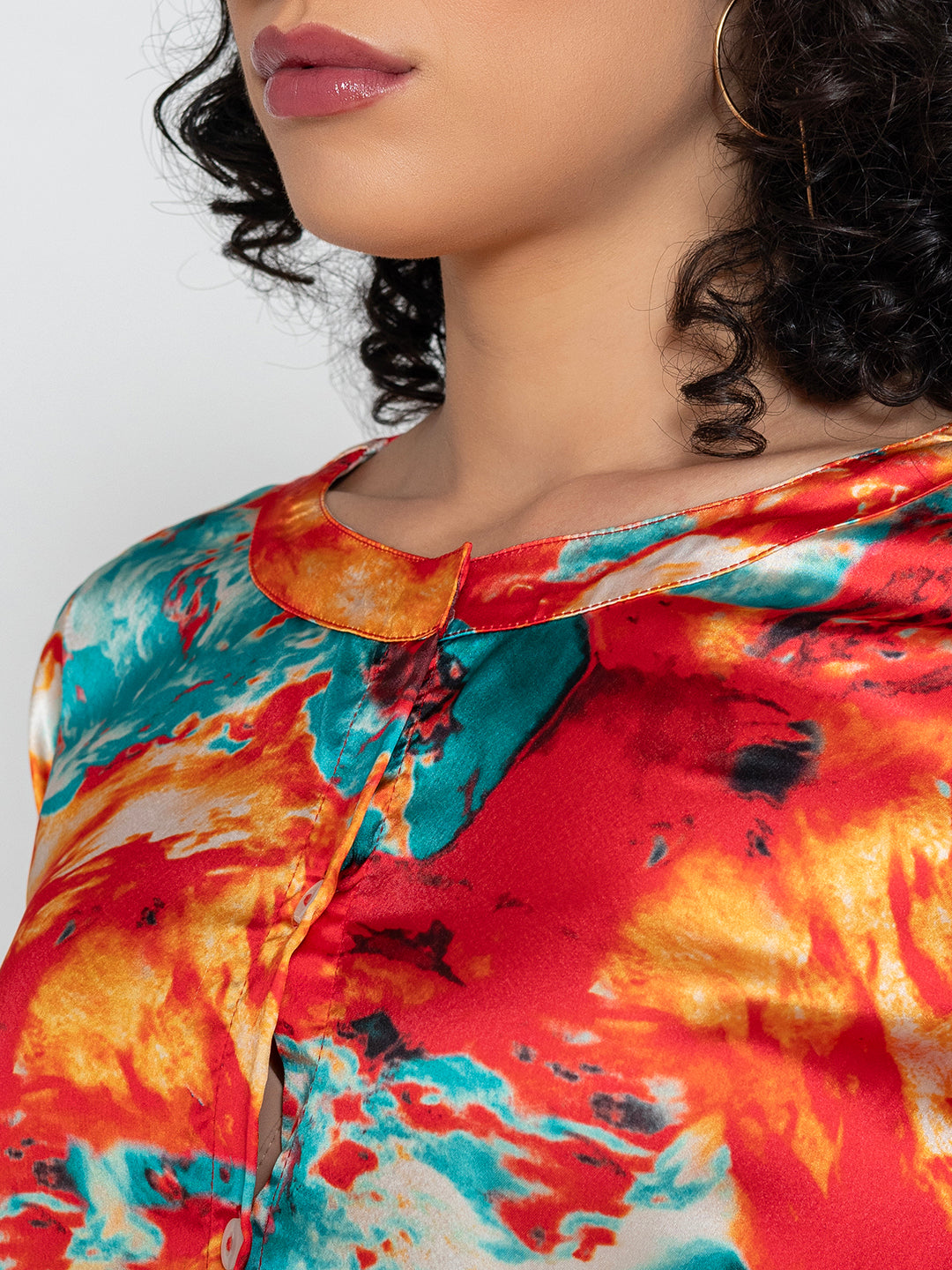 Back view of red floral print satin kurta shirt