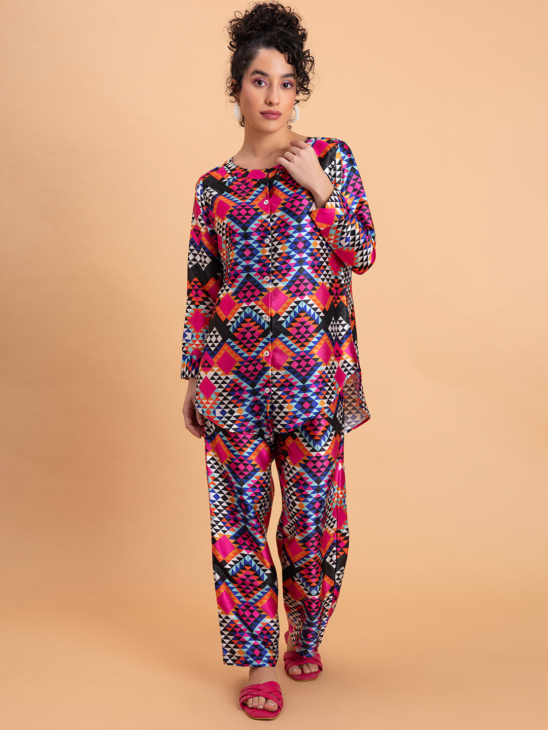 Front view of multicolor floral print satin kurta co-ord set