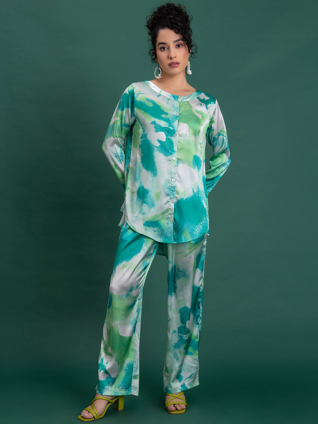 Front view of green floral print satin kurta co-ord set for women