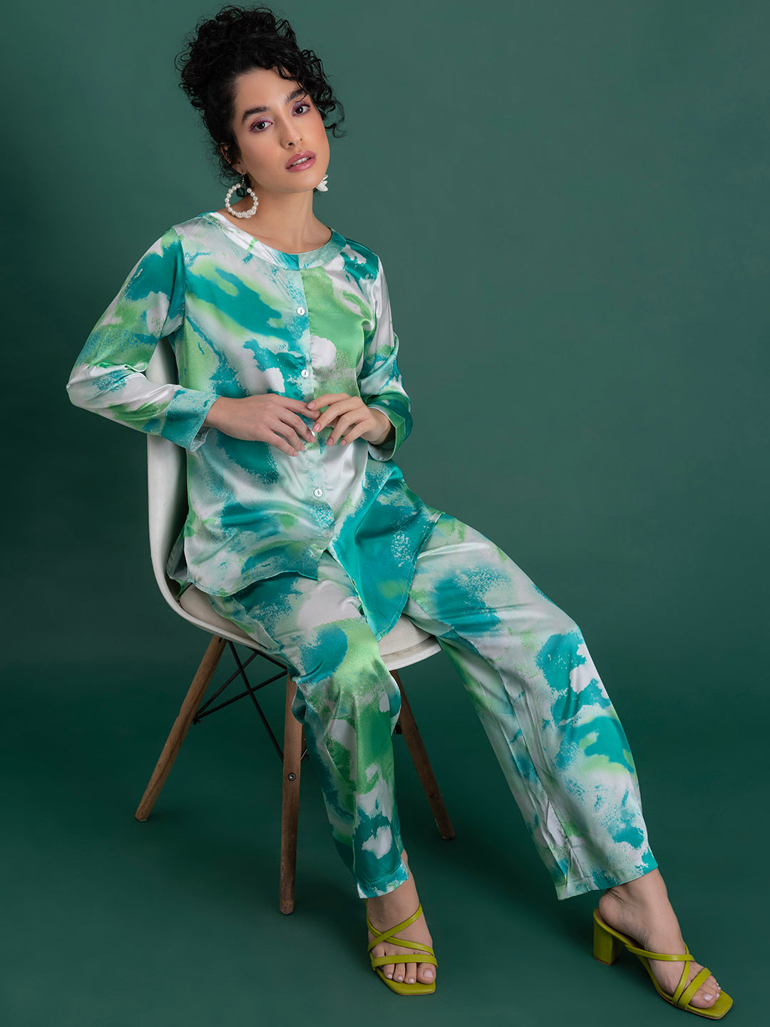 Back view of green floral print satin kurta co-ord set