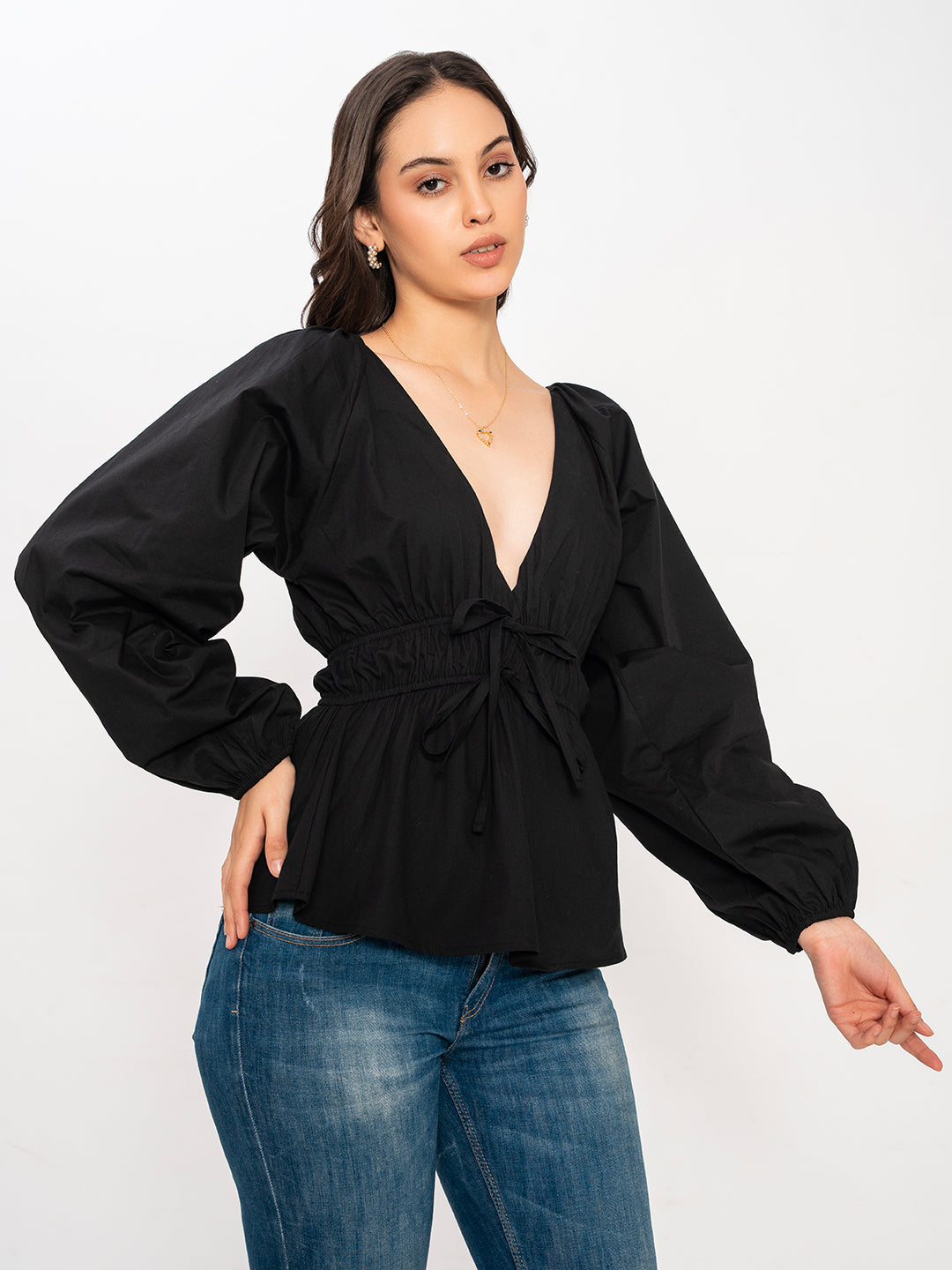 Folded black poplin cotton V-neck top detail