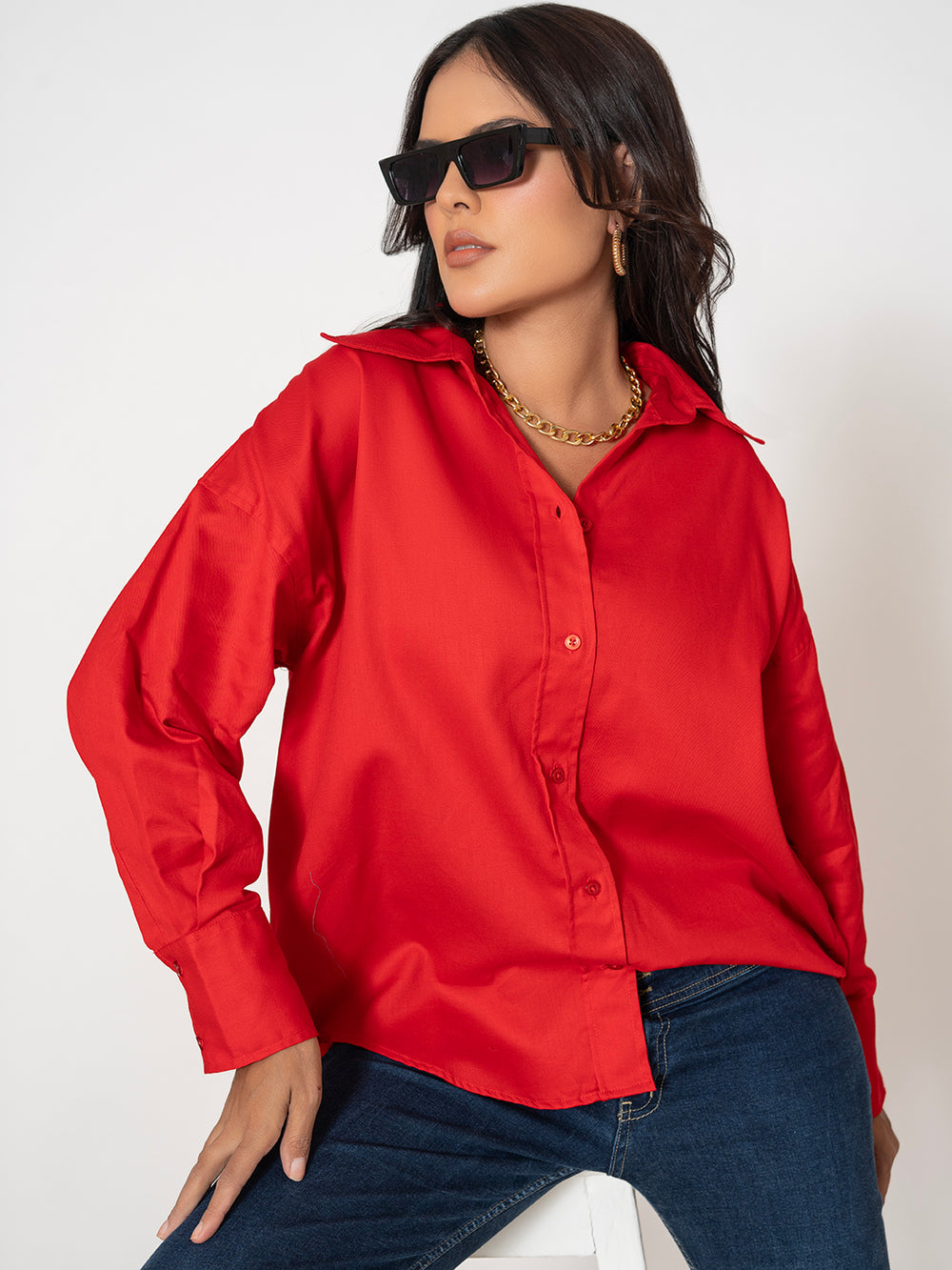 Red twill cotton shirt styled open