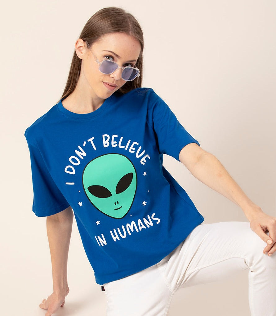 Alien oversized graphic tee front view