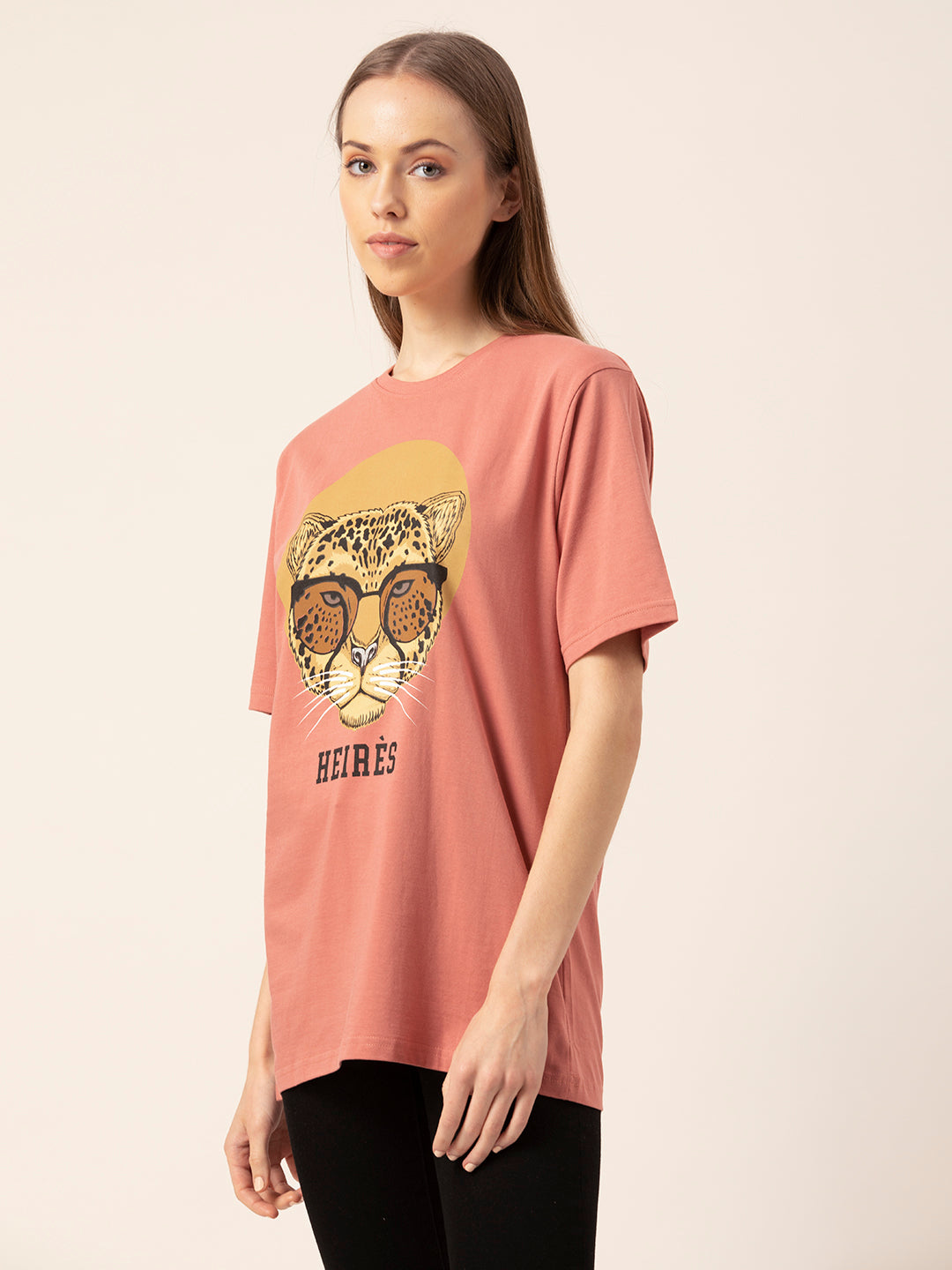 Detail shot of round neck on Heires graphic tee
